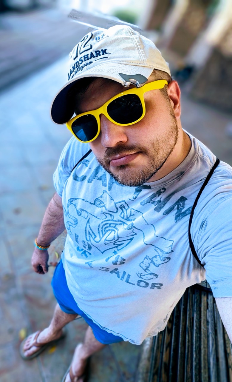Shawn Lopp wearing yellow sunglasses